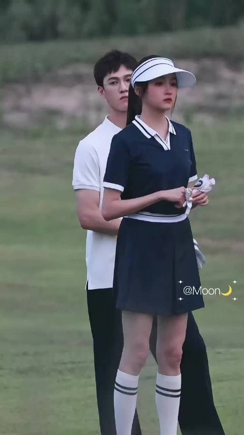 关晓彤真的好适合运动装,好身材完全展示出来了