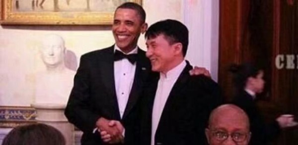 成龙与各国领导人：前三位都正常，唯独对她却腼腆了！
