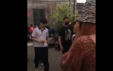 热心市民范丞丞怎么回事,范丞丞范冰冰什么关系