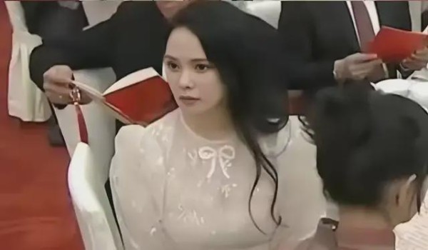 同是艺人，庾澄庆妈妈为何瞧不上伊能静？离婚15年，伊的反击绝了