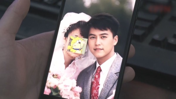 “靳东”的瓜爆了 揭开无数老年人最深的隐痛