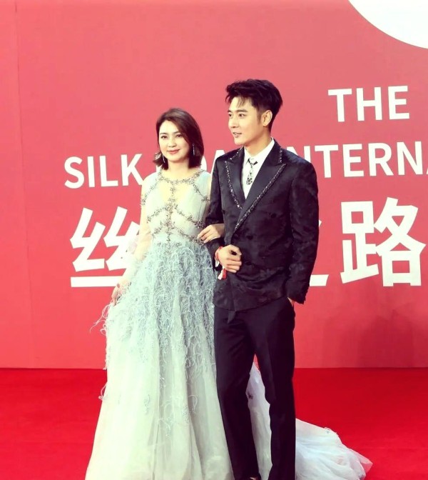 娱乐圈离婚频发现象的深层探讨与挑战
