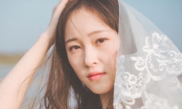 《乘风破浪的姐姐》：张柏芝献吻那英；友情最舒服的状态是什么？