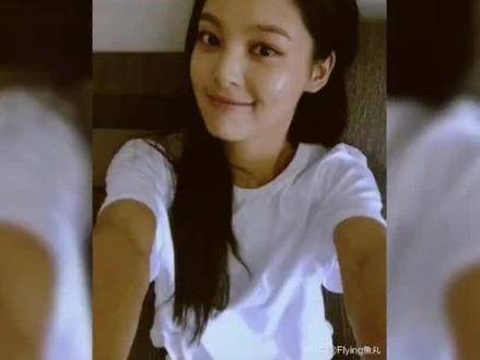 辛芷蕾早年照片流出,没想到她也曾是甜美女孩