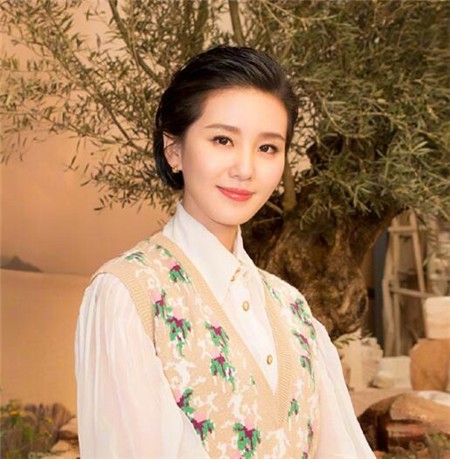 帅气女明星短发