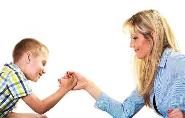母子关系出现问题怎么办, 别打着爱的旗号去伤害他们