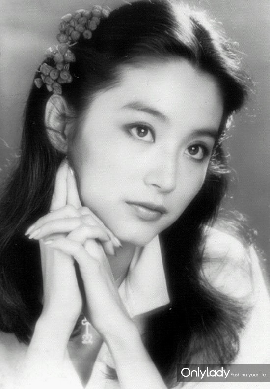真女神无惧杀猪刀 林青霞旧照美你一脸血