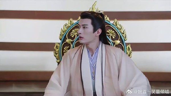 神之手选中他,被迫成神,家人还被杀!