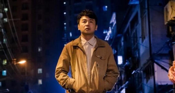 演员雷佳音的妻子，婚后淡出娱乐圈，现今一家三口很幸福惹人羡
