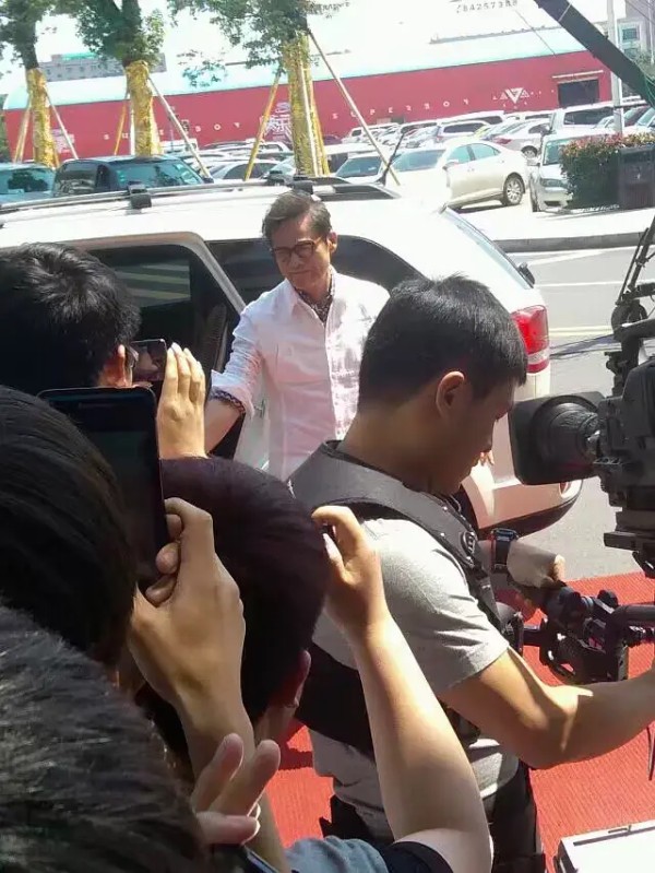 说说我见过的明星本人。（补图）