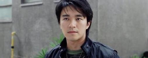 刘德华既说和周星驰不熟又说是偶像?
