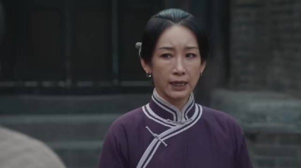 费左氏强势主理婚事,掌掴训子显家主威严