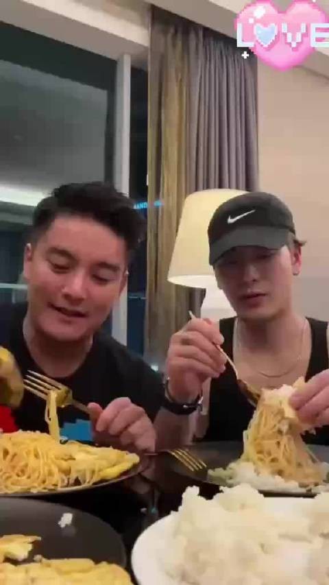 王嘉尔真的多灾多难啊，早日康复啊