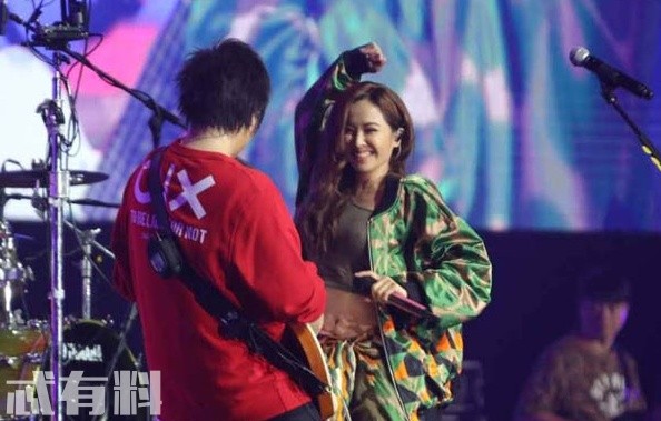 五月天阿信结婚了吗？阿信蔡依林疑似交往中发糖不断