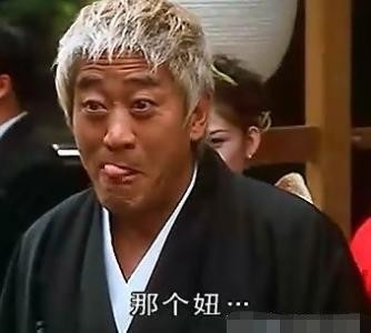 他死后家人没钱办葬礼，200位明星亲临悼念，捐款让其下葬