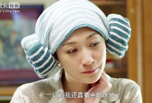 怎么用毛巾包头发？如何用毛巾包头发图解