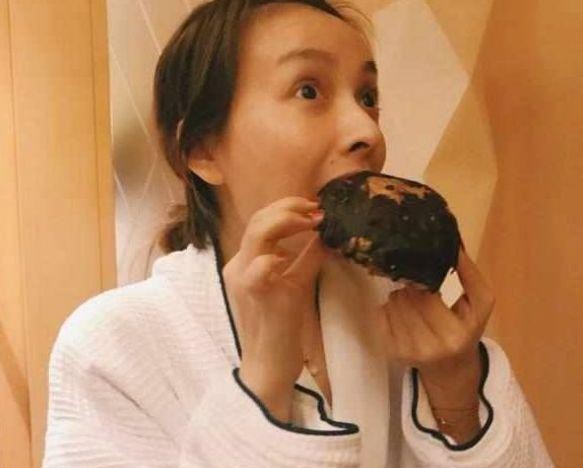 盘点娱乐圈的吃货，吴世勋最爱王老吉，迪丽热巴却只钟情于这个