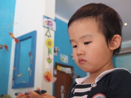 陆毅爱女今天过三岁生日