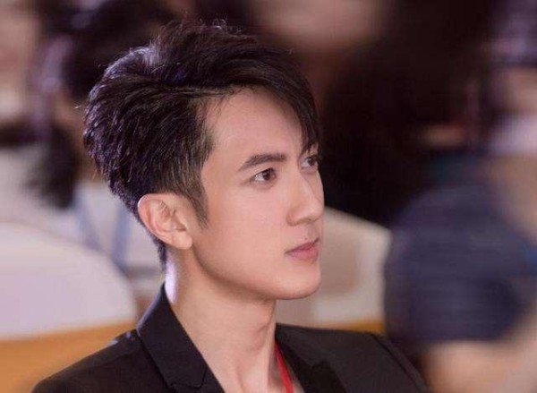 5位不好惹的明星，娱乐圈不混了就回去继承家业！郑恺太低调了