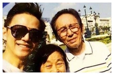 五位被父母坑惨的明星，最后一位一度想要自杀