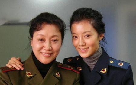 娱乐圈里的明星母女, 看看你认识几对, 有的神似两姐妹