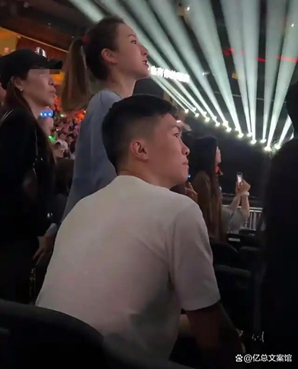 突发！赌王女儿疑与未婚夫分手，已清空社交媒体上所有合照 阶层差异埋隐患