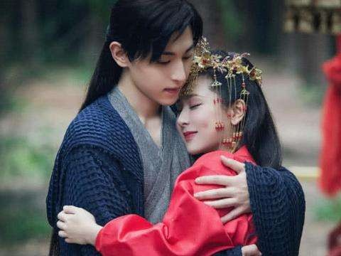李现见邓伦第一反应是什么？深扒两人私下真实关系如何有竞争吗？