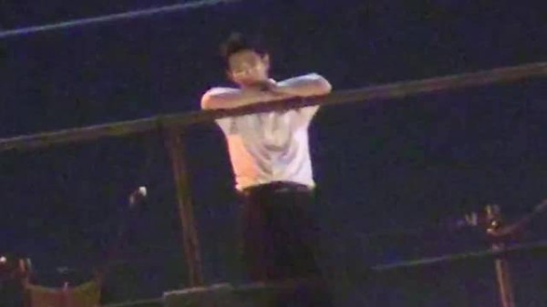 肖战版“如果有多一张船票,你会不会同我一起走” 没票我都要躲你里一起