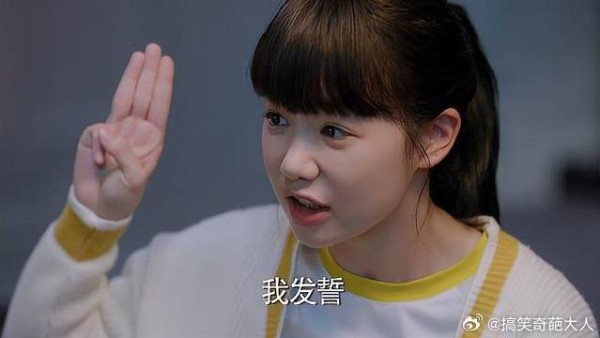 第一次碰见校草父母吵架,女学霸发誓保密,校草反应亮了