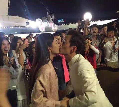 何炅到底爱不爱赵丽颖? 谢娜一不小心终于说出这个秘密