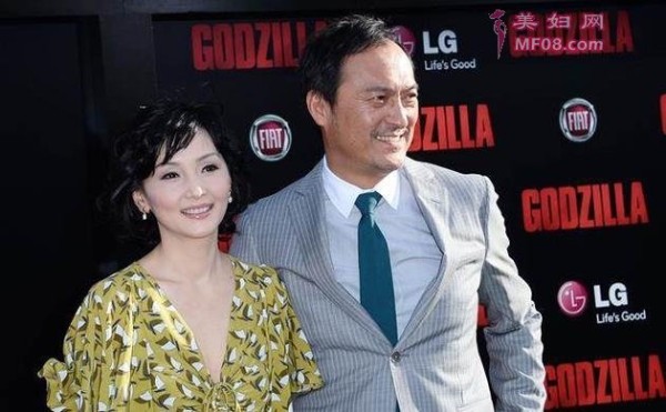 渡边谦与妻子