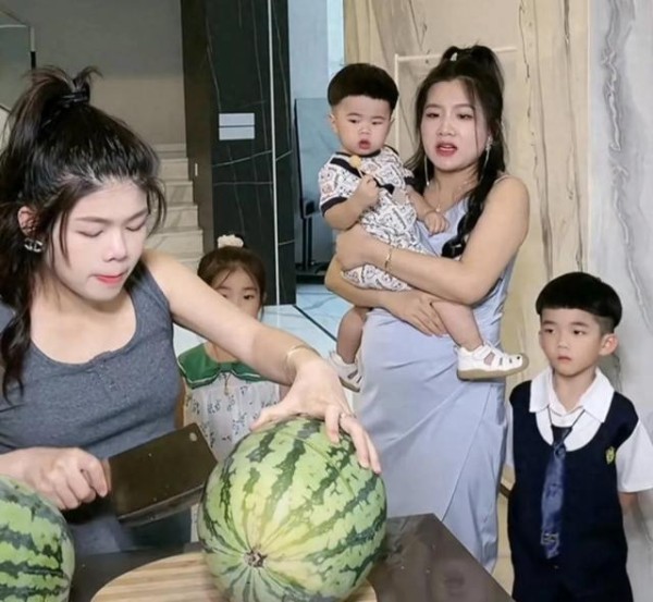 网红陈三废妻子诞下四胎 评论区炸得一塌糊涂