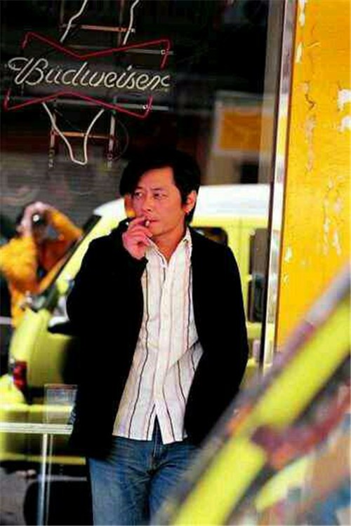 王杰嗓子被谁下毒？事件真相揭秘 谢霆锋张学友下毒王杰是谣言