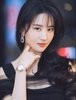 刘亦菲参加聚会,素颜出镜,网友:这就是女明星和普通人的区别吧