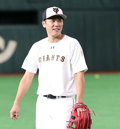 网友猜测超人气运动员是年收5亿职业棒球选手坂本勇人。