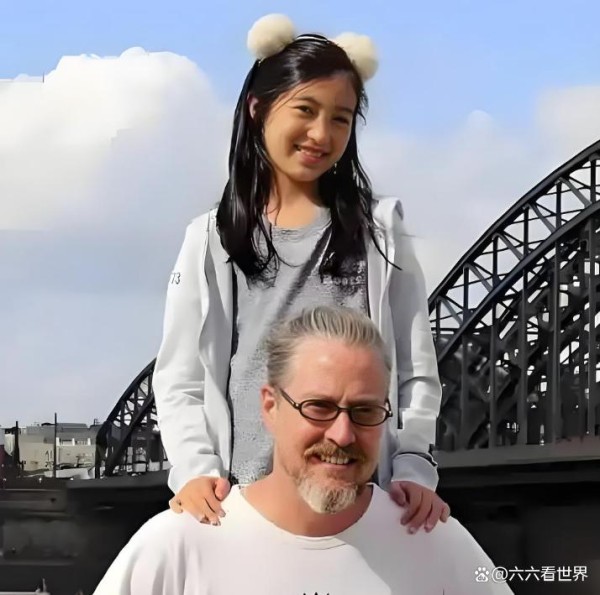 荧幕父爱崩塌！夏克立被曝婚内出轨女儿粉丝，家暴出轨双重丑闻曝光