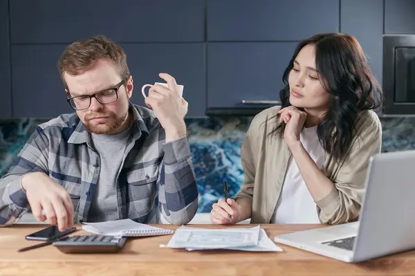 快手三毛是演员三毛吗，荷西真的家暴过三毛吗