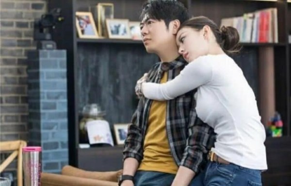 吉娜为什么喜欢黏着郎朗，怕郎朗被抢走了么？看完这些你就知道了