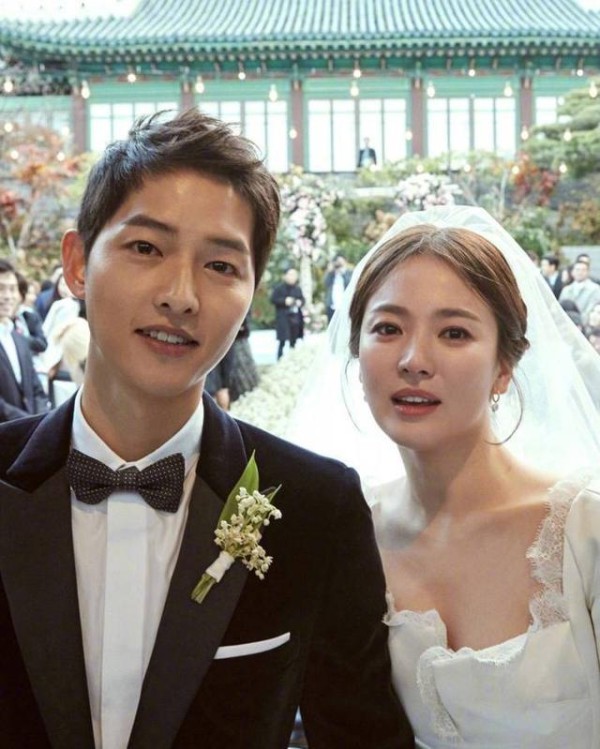 帝王人物：宋仲基和宋慧乔的完美婚姻，男神女神的美好爱情