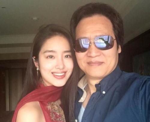 刘亦菲妈妈与陈金飞什么关系私下来往吗绯闻？扒爷爆料刘亦菲母女