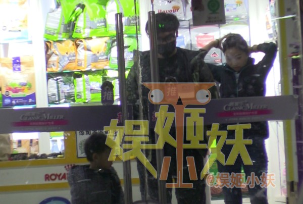 何洁新恋情疑似曝光，男友刁磊背景资料揭秘，已婚有一子