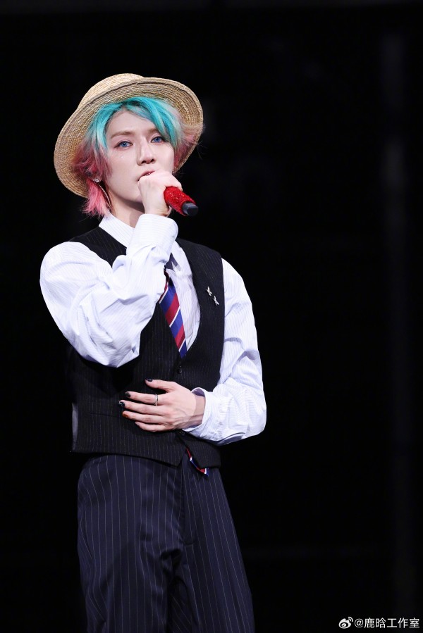 鹿晗<a target=