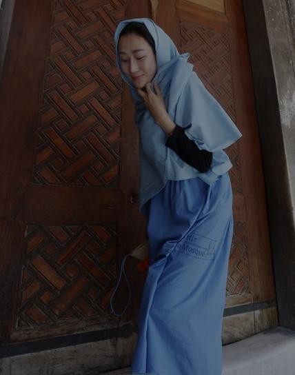 蒋丽莎现身，一双大长腿惹人醉，网友：难怪陈浩民忍不住生四个！