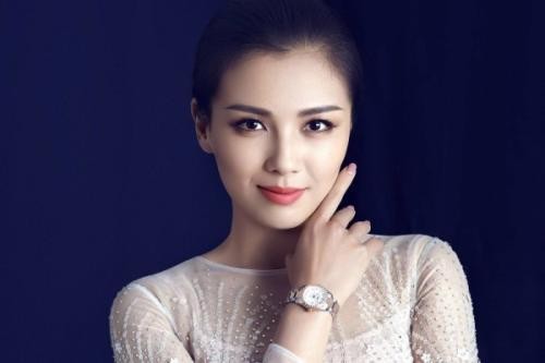刘涛被曝生活混乱？再破产的老公不敢管，与男子的暧昧照片流出