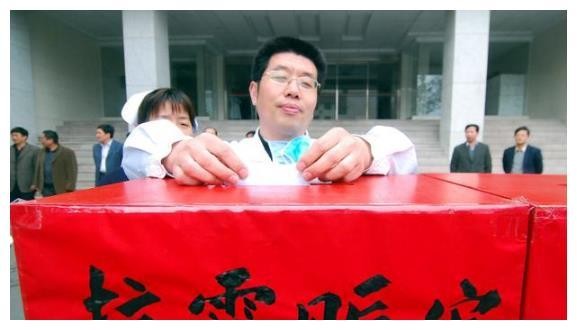 陈冠希08年捐款灾区150万物资,这次台湾地震又怎甘人后?