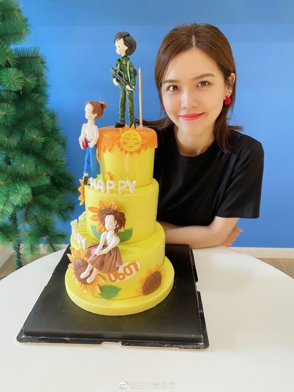 王洋怎么不演戏了，她和迪丽热巴私下是什么关系？