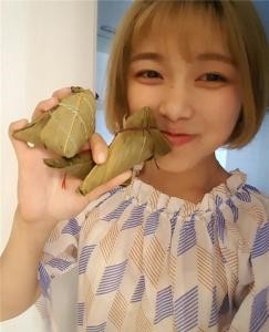 朵一和密子君长得很像什么关系是姐妹吗？密子君和朵一谁更能吃