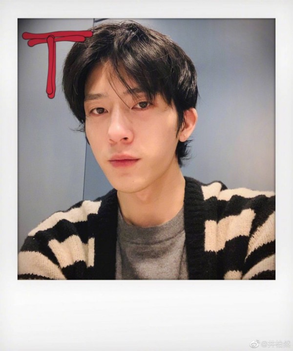 成名后才来认亲！盘点娱乐圈「从小被父母抛弃」艺人，背后故事让人心酸