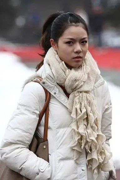 钟楚曦到底整过容没原来样子 钟楚曦整容前后照片差别好大