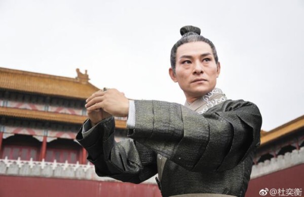杜奕衡是刘德华的替身吗,他和贺刚谁更像刘德华　本文共（1033字）